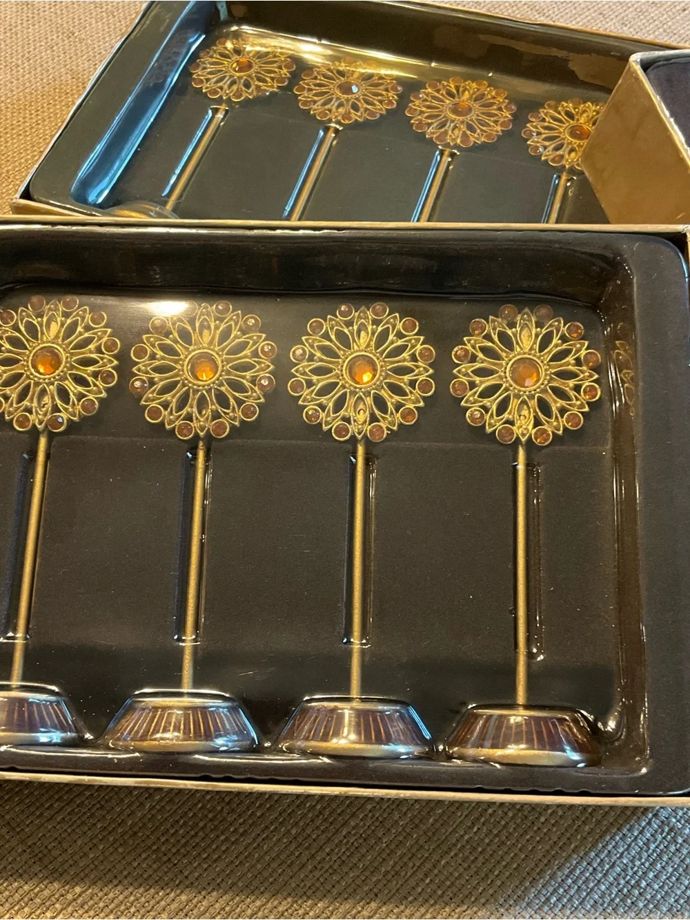 TARGET Gold Floral Place Card Holders with Jeweled Amber Centers - Set of 4
